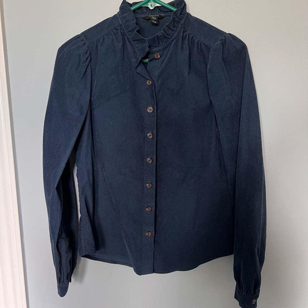 NWOT RW&CO. Corduroy button down shirt